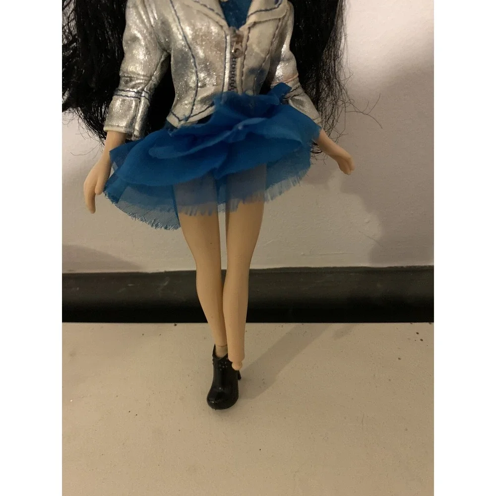 MGA 2012 Bratz Fashion Stylistz Pack Jade Doll HTF! One Shoe‎